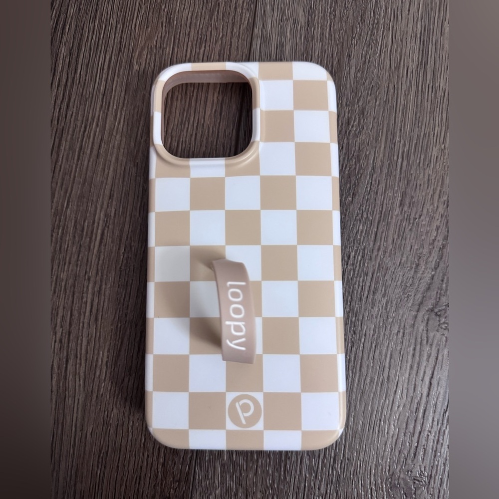 Loopy Original - iPhone 15 Pro Max - tan checker print